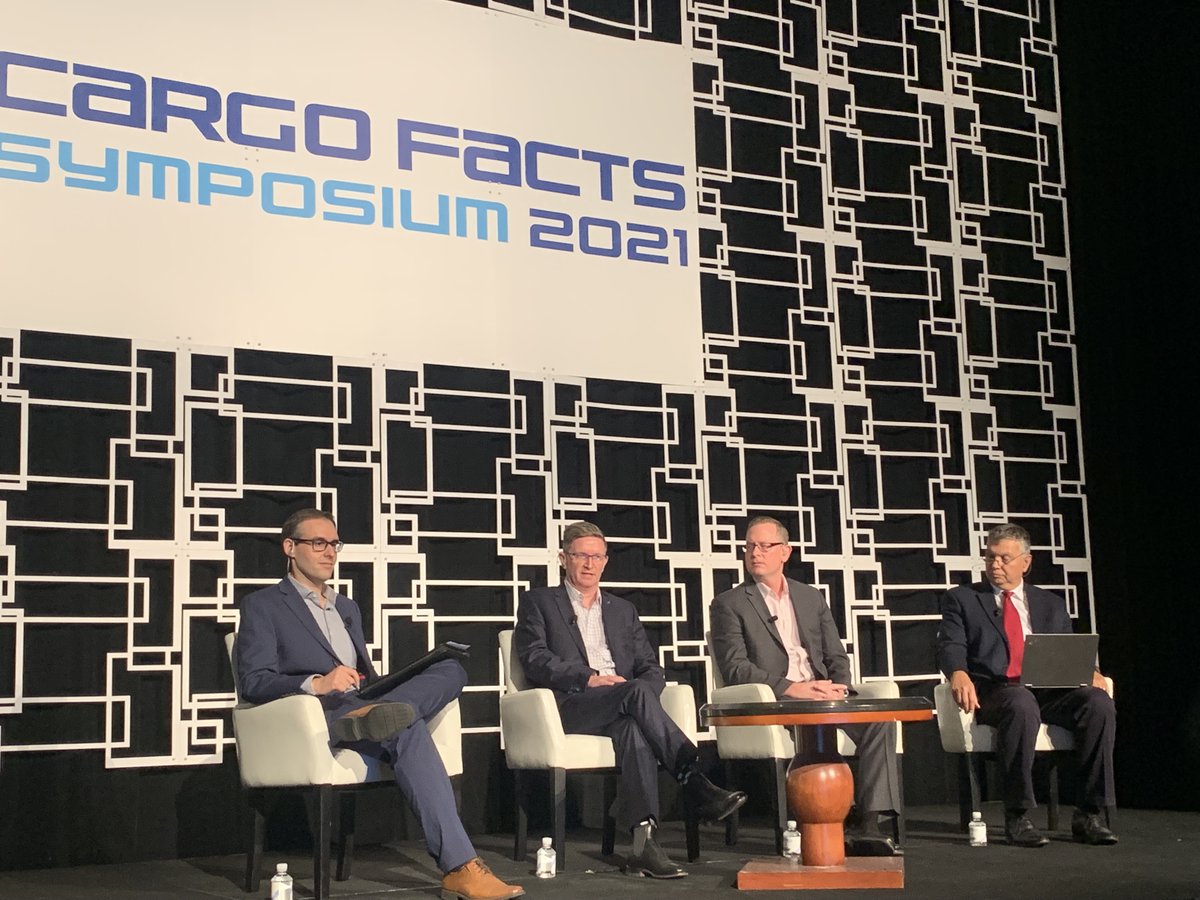 CargoFacts's tweet photo. Boeing will adapt some of the 787 tech onto the 777XF, bringing touch screen functionality and a digital platform to reduce the number of components, says Brian Hermesmeyer at #CFS21 https://t.co/5vZAMIMQeJ