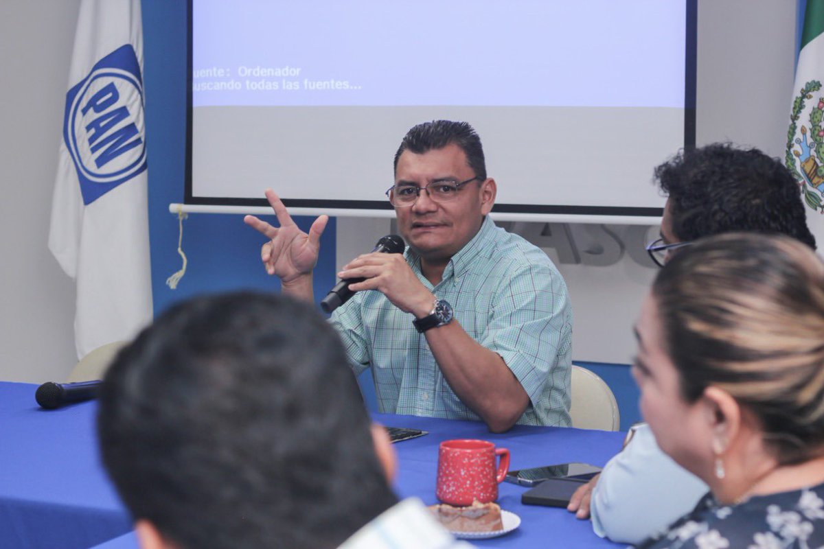 Pedrogabrielhgo's tweet photo. En Sesión de Comite Directivo Estatal del @Pan_Tabasco10 se ratificaron los trabajos de la Asamblea Estatal Juvenil donde resultó electo el Joven @AlexHDAJ como Secretario Estatal para el periodo 2021-2023 https://t.co/V56OgdfReA