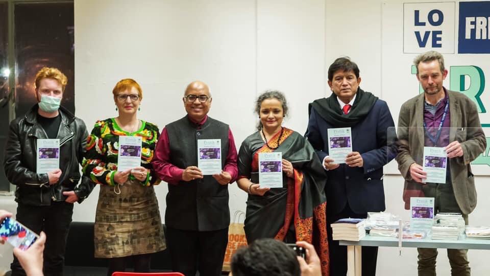 AkhileshIFS's tweet photo. We were delighted to join the launch of #Pratik Spring issue: Baudelaire at 200 Years, at the English Language Institute, #Dublin, followed by beautiful poetry recitals by #YuyutsuSharma, #DanielWade and #EmerDavis and Peter O’Neill. https://t.co/7DFRObrDD5
