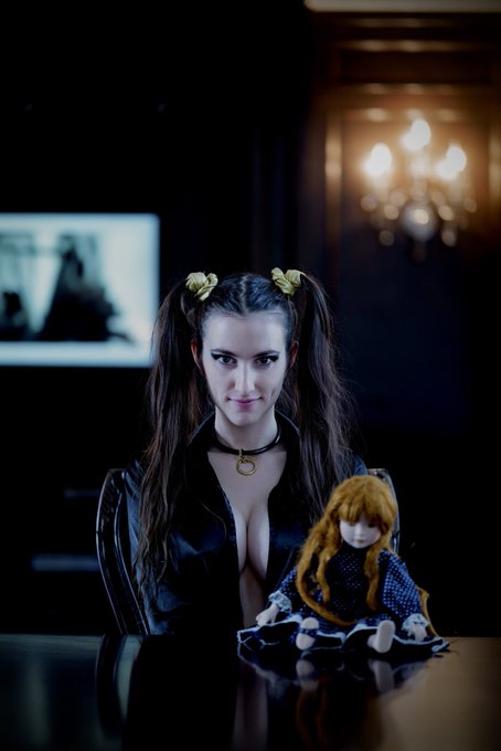 Si ce n&rsquo;est que la qui te prends. Laisse la te guider devant. If only fear takes you. Let it lead you<a href="/tag/doll"class="tags"><span>#doll</span></a><a href="/tag/fear"class="tags"><span>#fear</span></a><a href="/tag/pigtails"class="tags"><span>#pigtails</span></a><a href="/tag/evil"class="tags"><span>#evil</span></a><a href="/tag/goth"class="tags"><span>#goth</span></a><a href="/tag/lulu"class="tags"><span>#lulu</span></a><a href="/tag/lyrics"class="tags"><span>#lyrics</span></a>