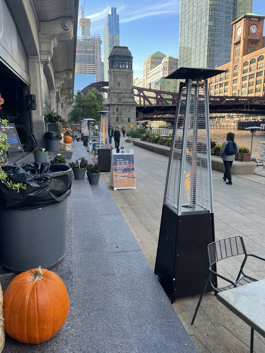 It’s a cozy day on the #chiriverwalk. Vendors are still open!!!