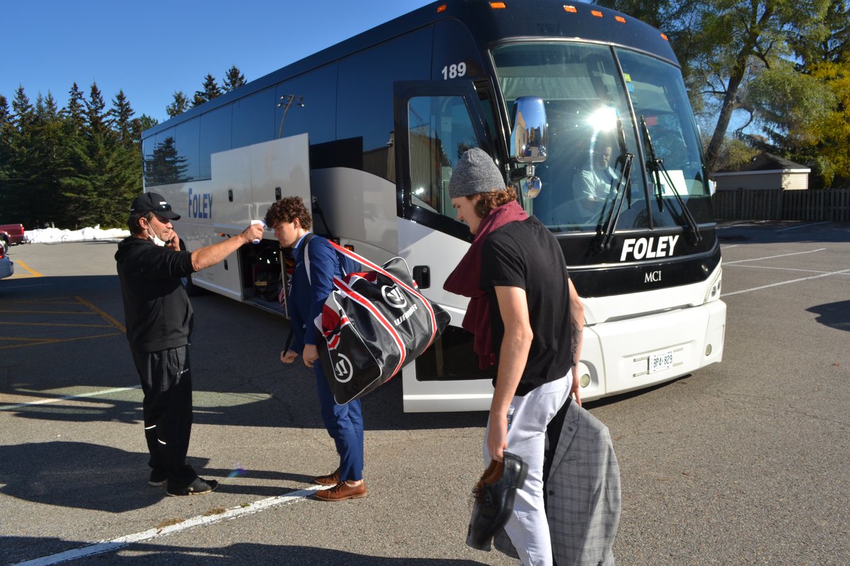 SpiritJrA's tweet photo. Head out on the highway....

We're on the 407 en route to the @OJHLOfficial Showcase in Cobourg.

Game time: 6 p.m.
Watch on @MyHockeyTV 

• #Covid_19 temp checks by Brad Sedore (@equipmentguy101)
• Bags by @WarriorHockey 

#25yearsofspirit https://t.co/lKaefuMSjk