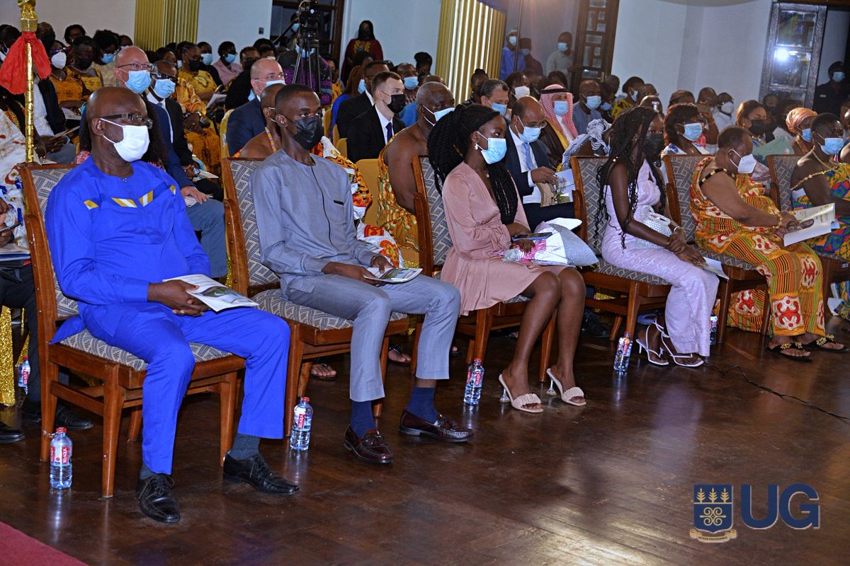UnivofGh's tweet photo. Prof. Amfo in her inaugural speech promised to create a culture that promotes research, teaching and learning, administrative processes and extension activities driven by technology and anchored in humanism.
#UGVCInduction
#GoToUniversity
@univers1057fm_ https://t.co/sN0S7pZz0u