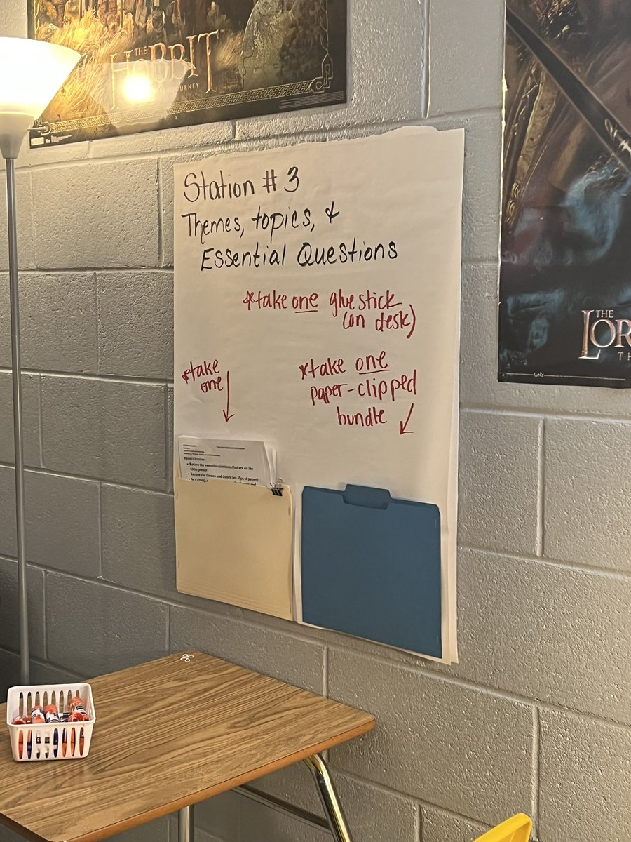 PorshaSDICoach's tweet photo. #21stCentury #Instruction taking place at @The_CHSKnights #SDI #TMF ๐ Ms. Ferguson & Ms. Lavender for illustrating #TeamTeachingSuccess #ParallelTeaching #FlexibleGrouping #LearningCenters #InclusivityMatters @FCS_SEC @FCSliteracy @FCS @CampbellK1EDU https://t.co/bqLhiV8OSV