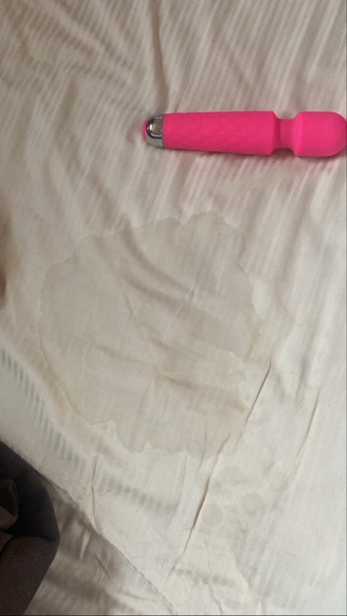 MESSAGE ME ON HERE FOR THE VIDEO 🥰  or go here https://t.co/4OTYy8pQkU #DMME #DM #dmmeboys #onlyfans<a href="/tag/porn"class="tags"><span>#porn</span></a><a href="/tag/ass"class="tags"><span>#ass</span></a><a href="/tag/dm"class="tags"><span>#dm</span></a><a href="/tag/camgirl"class="tags"><span>#camgirl</span></a><a href="/tag/spoilme"class="tags"><span>#spoilme</span></a><a href="/tag/sugarbabies"class="tags"><span>#sugarbabies</span></a>