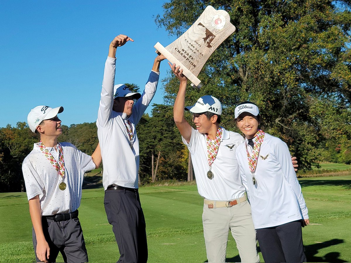 PHSFalcons18's tweet image. PHS Golf team earned the 2A/1A MD State Champions! Congratulations Falcons🖤💛 #WeRaise #Poolesville @MrCarothersPHS @PHSathletics @MCPSAthletics @mcpsAD