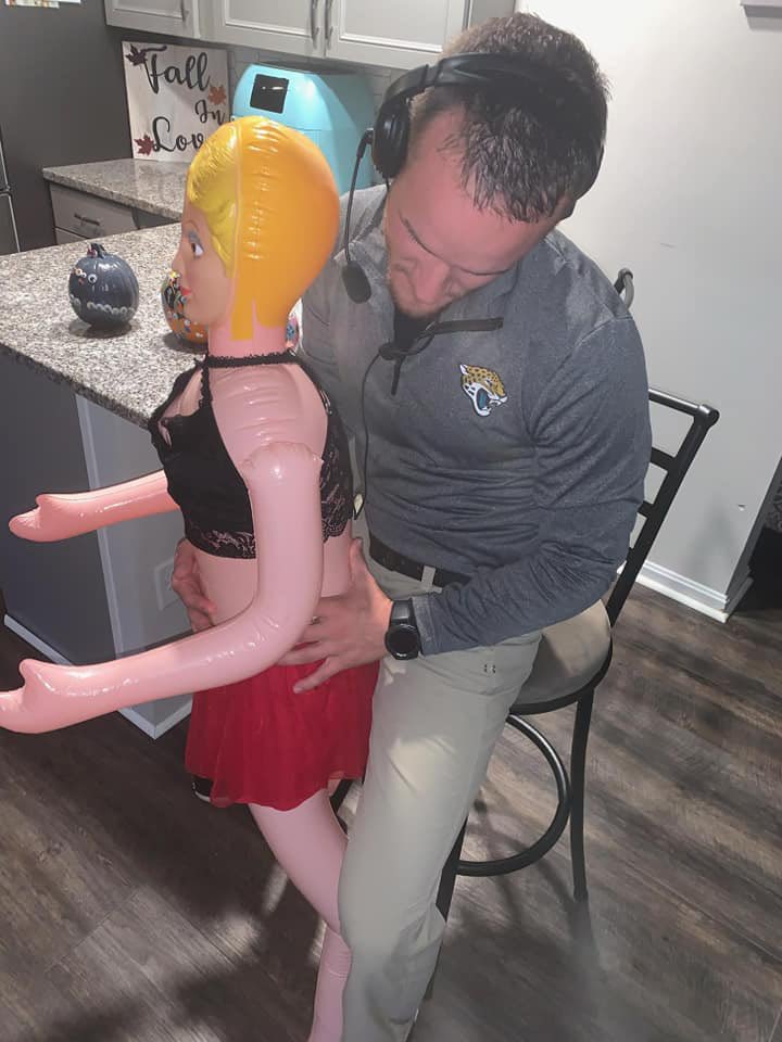 NFLMemes's tweet image. This dude already won Halloween