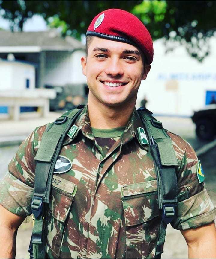 militar_serei's tweet photo. Você nunca sabe a força que tem. Até que a sua única alternativa é ser forte.💪🇧🇷 Foto: @the.ferraz
____________________________________
Tags
#exércitobrasileiro #Brasil #infantaria #matbel #cavalaria #patria #orgulho #militar #sonhomilitar #soldado #vidamilitar #farda #vibra https://t.co/hO5c6svsIj
