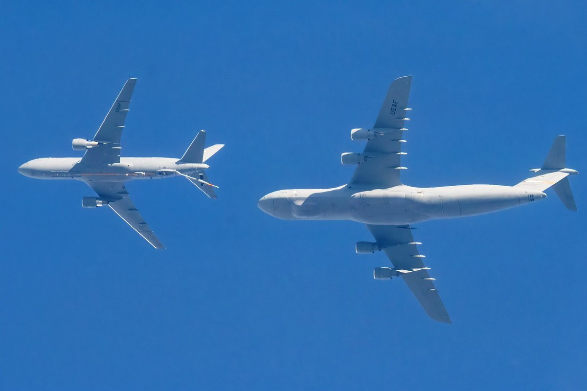 BackyardSpotter's tweet photo. It’s not everyday you catch AR ops from your backyard.
#haveglass #planespotter #osint #77ars #chili55 #backy96 #kc46 #C5 https://t.co/3ZAx7BFeXj
