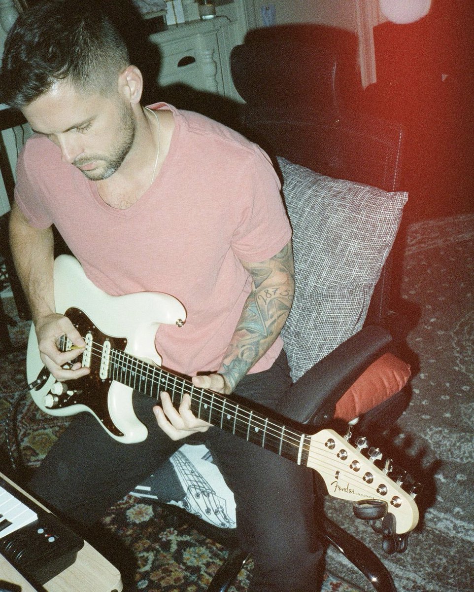 samkleckley's tweet photo. Britt Barker: Musician / Producer

Link! 
https://t.co/vDn5Z5sP1W

We discuss his journey to where he is today and how he got through some dark times including going to jail for 90 days, being bunk mates with a gang member, and overcoming an addicted to heroin and pain pills. https://t.co/CCYX51hzVS