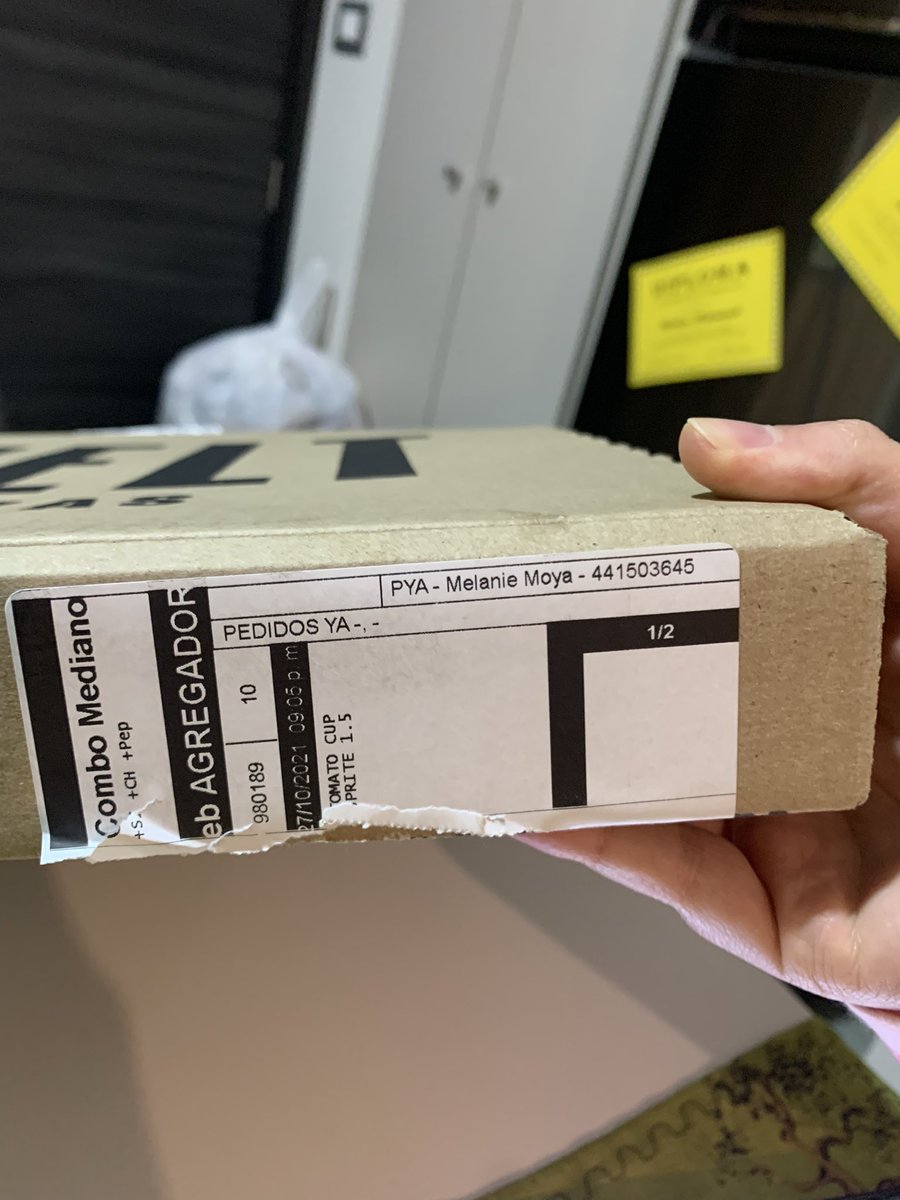 heralit90's tweet photo. @meltpizzas en su sucursal de la florida, vicuña mackenna, nos enviaron un pedido incorrecto, no contestan el teléfono, no comemos los ingredientes que vienen, que hacemos????? El número de orden es 441503645 por pedidos ya. https://t.co/fghiCqZBdX