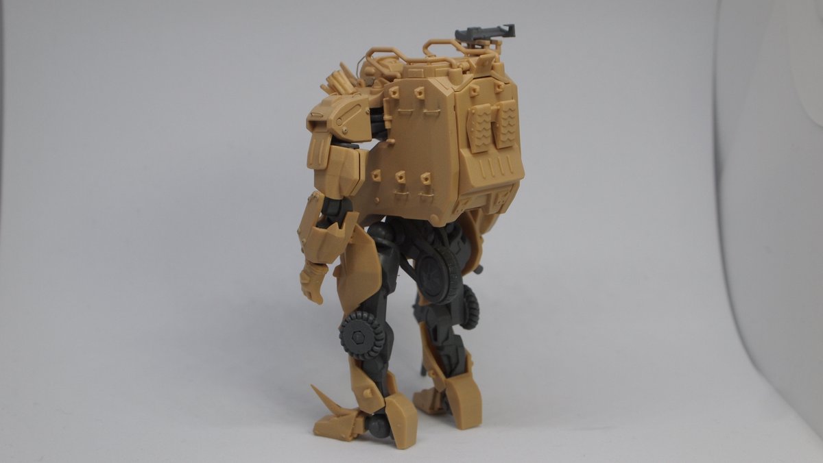 ModelingJack's tweet photo. ざっくり基本塗装しました。
①真鍮線、金属リベット多数のためMr.メタルプライマー塗布
②素体とドローン、銃器はニュートラルグレーで無難に塗装
③装甲はタンで塗装
塗装は缶スプレーで行いました。
動画鋭意編集中!
#exoframe #obsolete #エグゾフレーム #オブソリート https://t.co/e7MWvgxl51