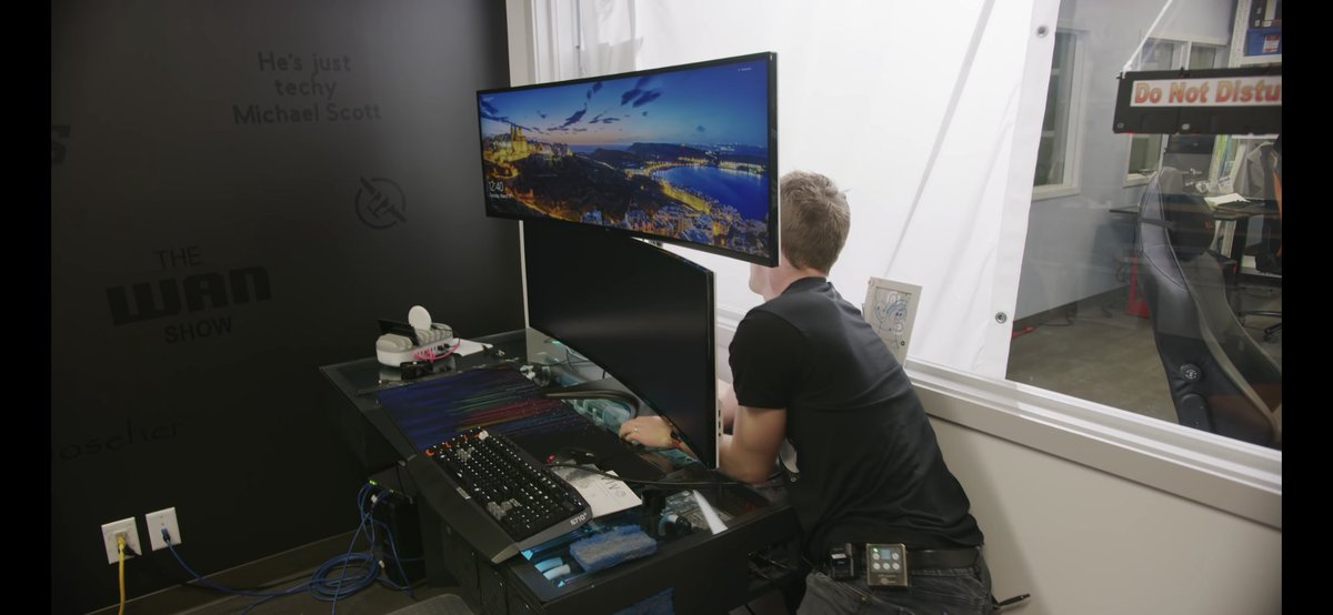 agCCP's tweet photo. @saradietschy I think Linus had the same struggle https://t.co/XyAikeG7L9