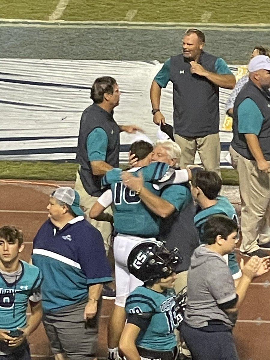 RetAdvisor's tweet photo. Love this So Much!! W on Friday Night and much Love and Respect to go around! Great group of young men, coaches, and team!! Appreciate the attitudes and ‘ministry’ of this group!   They have adopted KP as one of their own! Ready for Senior Week!! #KP18 #finsup @KadenPierce3 https://t.co/hUSTnDvTi6