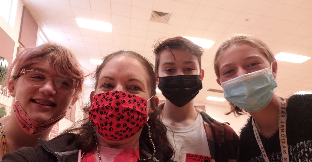 Some of my former students volunteered for HW club today. It was so awesome to see these cheetahs again!!❤
#cheetahpride 
#StrongerTogether2021