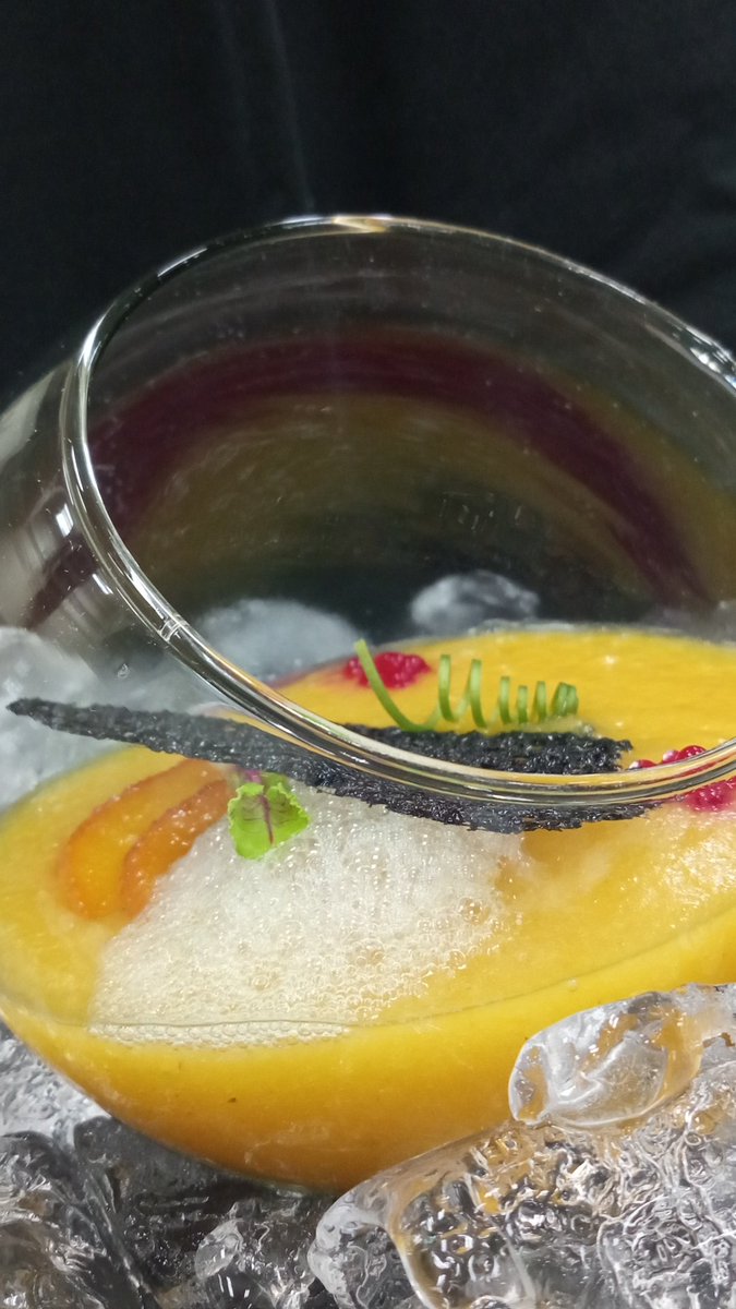 RecioHdz12's tweet photo. Cocina de Autor
Gazpacho de durazno, durazno caramelizado, falso caviar de betabel, espuma de menta, falso coral y brotes.
.
.
.
#CocinaContemporania #CocinaVanguardia #Gazpacho #Chef #UTCV #CocinaSaludable https://t.co/sgkg3tpnyQ
