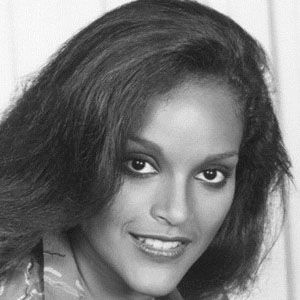 Happy Birthday to Jayne Kennedy     