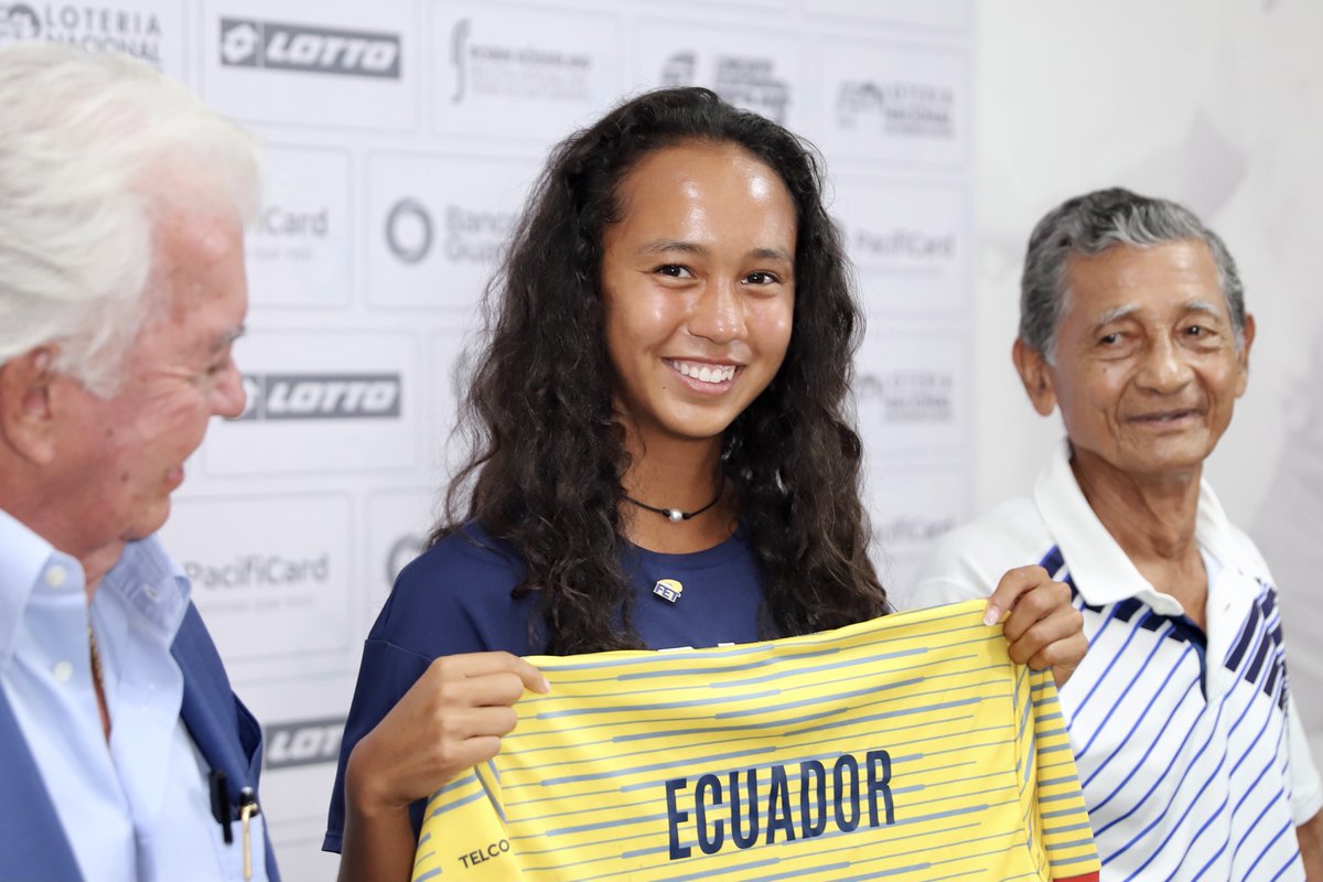 marcadorec's tweet photo. Leylah Fernández: Mi hermana y yo quisimos representar a Ecuador. ► https://t.co/uVmdxl7ttl https://t.co/gw5HwDSXE6