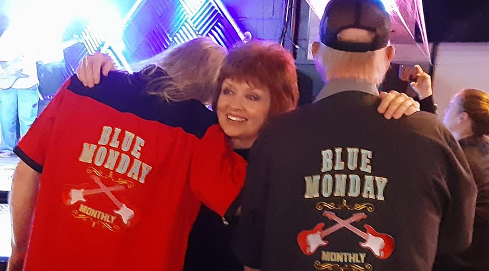 ShaunMurphyBand's tweet photo. My guitar player, Tommy Stillwell, & my manager, TC Davis, showed up at my Invitational Jam Monday night at Rebar At The Dam, doing a little ad for John Hammer's Blues Magazine, one of the coolest Ezine's around; Blue Monday Monthly!
#livemusic #funnight #rootrock #blues https://t.co/yyndQtKZCl