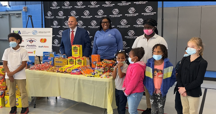The IMA today donated hundreds of pounds of candy to the Boys &amp; Girls Clubs of Central Illinois to help children throughout the community celebrate Halloween. ima-net.org/ima-halloween-…  1/4
