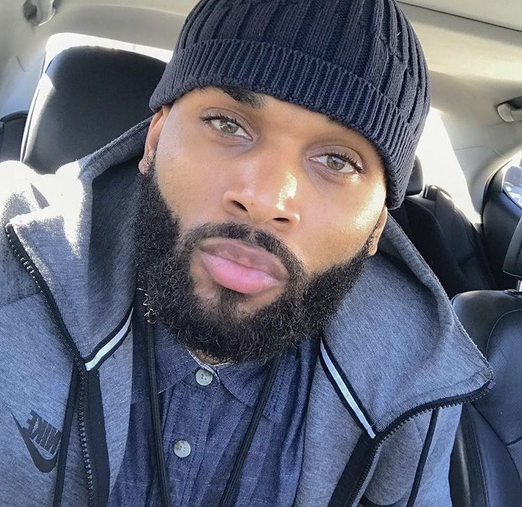 Midday  beard check-in! 
Inspired by our natural beard products!

#Rise #Skincare #BeardCare #EssentialOils #Melanin #Fall