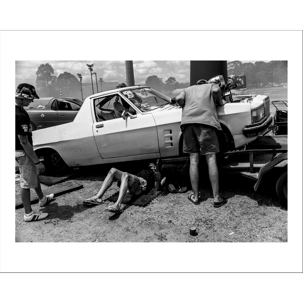 OCULI SUMMER PRINT SALE

Today's print from Sean Davey - #52 from the series Cars (2019)

oculi.com.au/printsale
⁠
SALE ENDS 6PM OCTOBER 31⁠
⁠
#printsale #australianphotography #oculi⁠