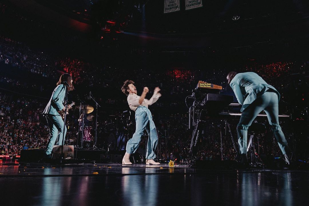 HSHQ's tweet image. Love On Tour. Boston, MA.