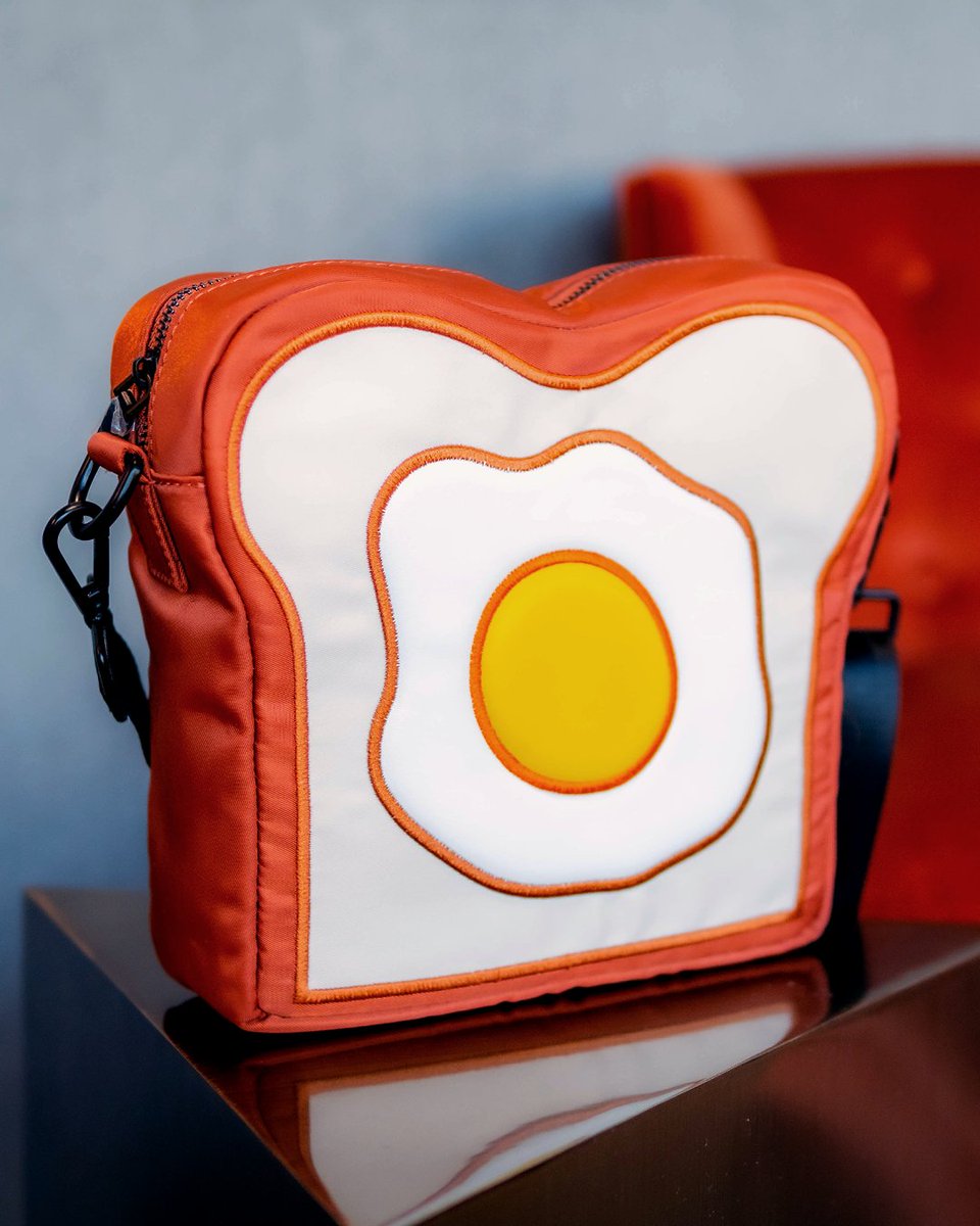 kinwamonster's tweet photo. 🍞TOAST BREAD BAG is back! 🍞 https://t.co/OE0cHidcnX