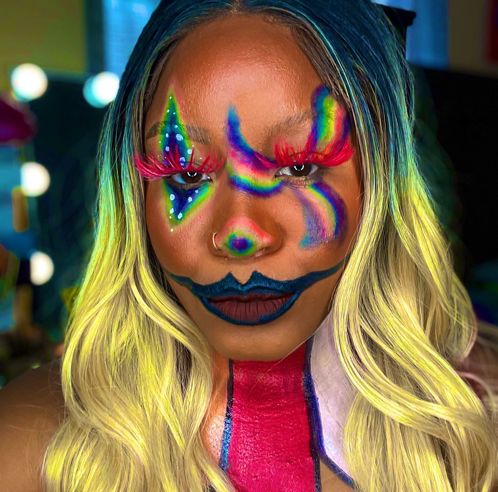 Evrything_Alexx's tweet photo. Entry #1 🤡🤡🤡 @TheCrayonCase 🖍 Supplies Used :: 🖍The Matte Book The Blush Binder 🖍BlackBoard Lip Stick 🖍Murda Matte Lip Stick https://t.co/tK8enSMs5U