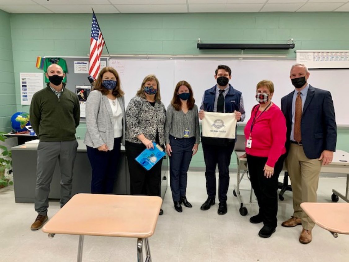 Honored to be celebrated at school today by <a href="/MASchoolsK12/">Massachusetts K-12</a> as a 2021 Massachusetts PAEMST state finalist! Thank you for visiting @ABschools and our C block biology class! 🍎 🧬 🧪