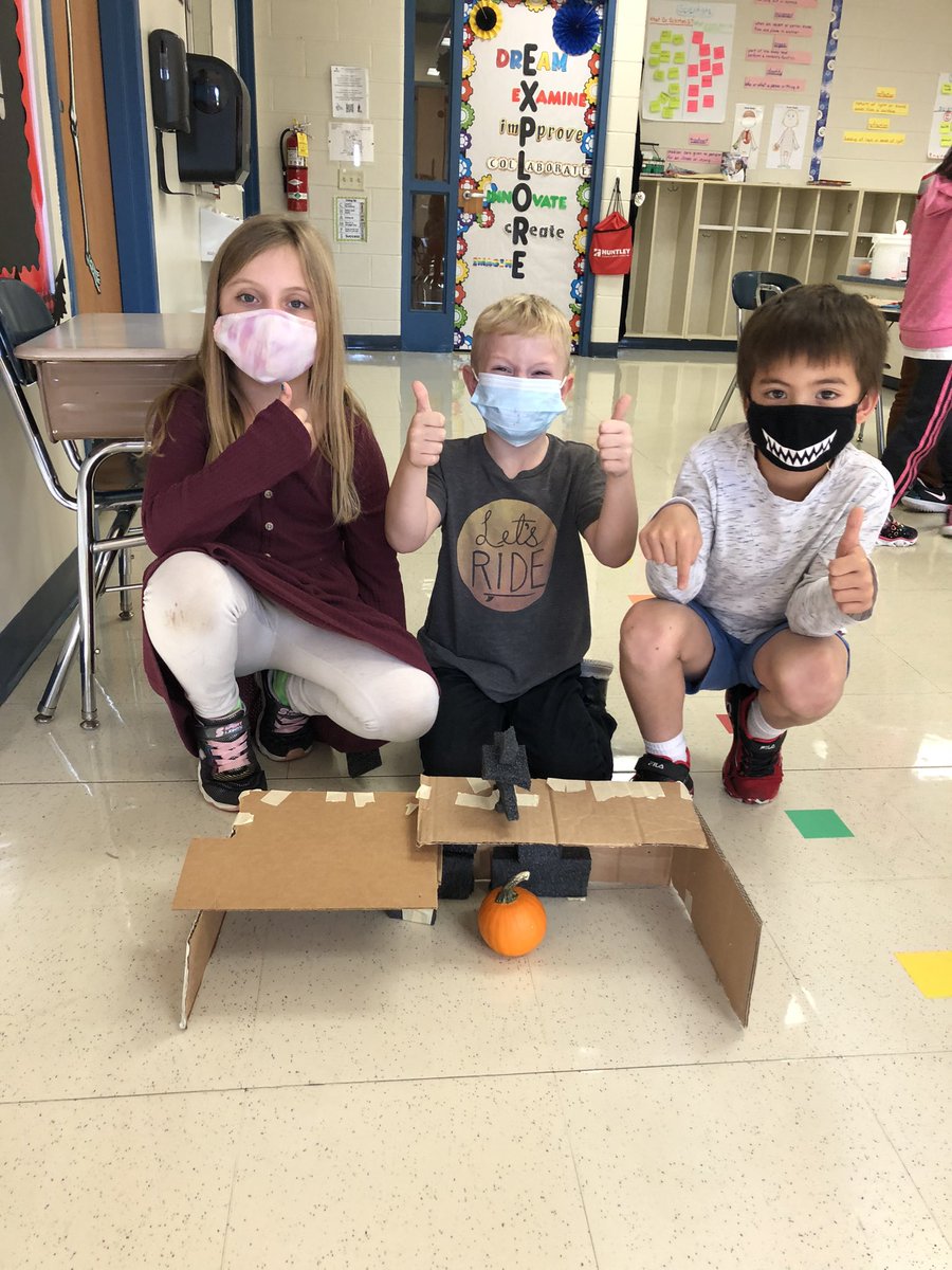 MrsHassels158's tweet photo. Chesak 1st graders did a Storybook Stem activity with the book Runaway Pumpkin. They were challenged to build a device to stop a rolling pumpkin:) The challenge was accepted and the problem was solved using the 4 C’s of Engineering! @ChesakCheetahs @d158 #huntley158explore https://t.co/YgCFkLmWwg