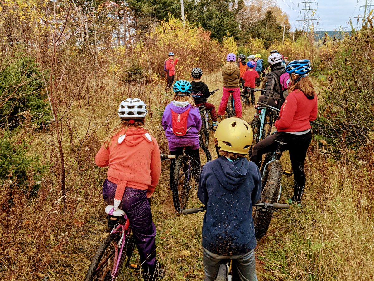 A beautiful day on the #trails with @pasadenaelem #Mountainbikeclub! Thanks @cjbrake_pe and @KDollemont and all the kids! Super troopers! #fall #mountainbiking #mtb #afterschoolfun #getoutside