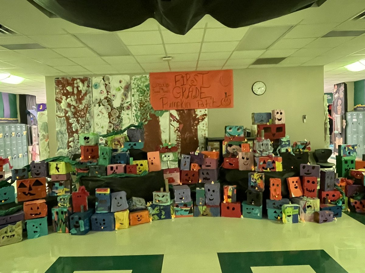 STEAM Scream was a huge success last night! So much fun and amazing to have families in the building! 🎃 #GranburyISD #MambrinoSTEAM #Bringiton #Headinthegame