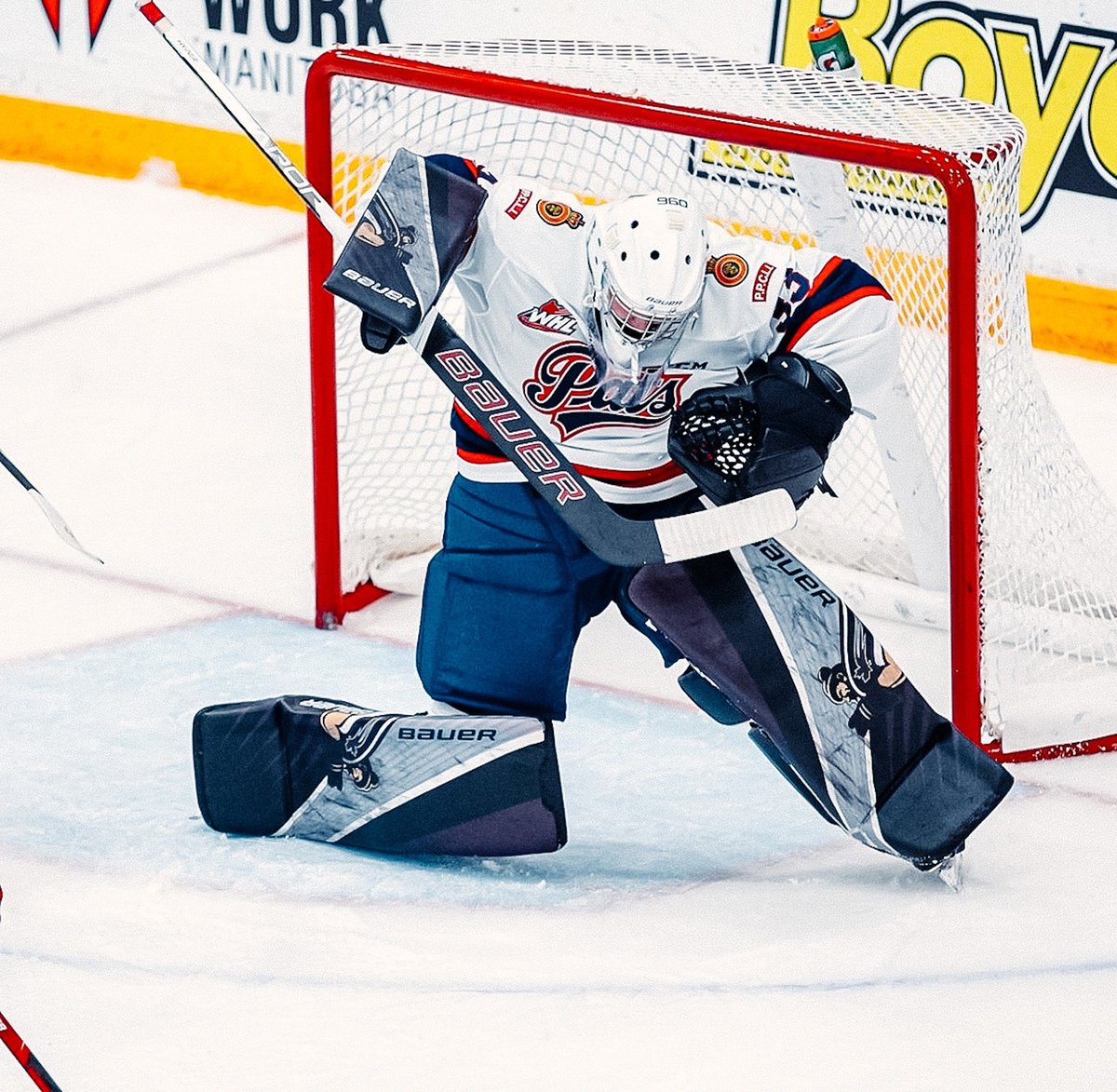 tourism_yqr's tweet photo. Looking for something fun and exciting to do with friends and family? A @WHLPats game is exactly what you're looking for. Get your tickets and enjoy an evening full of excitement and all the mini donuts you can eat 🤤

#SeeYQR #YQR #Regina #SaskNice 
📸 Zachary Peters https://t.co/MIIMDweaHA