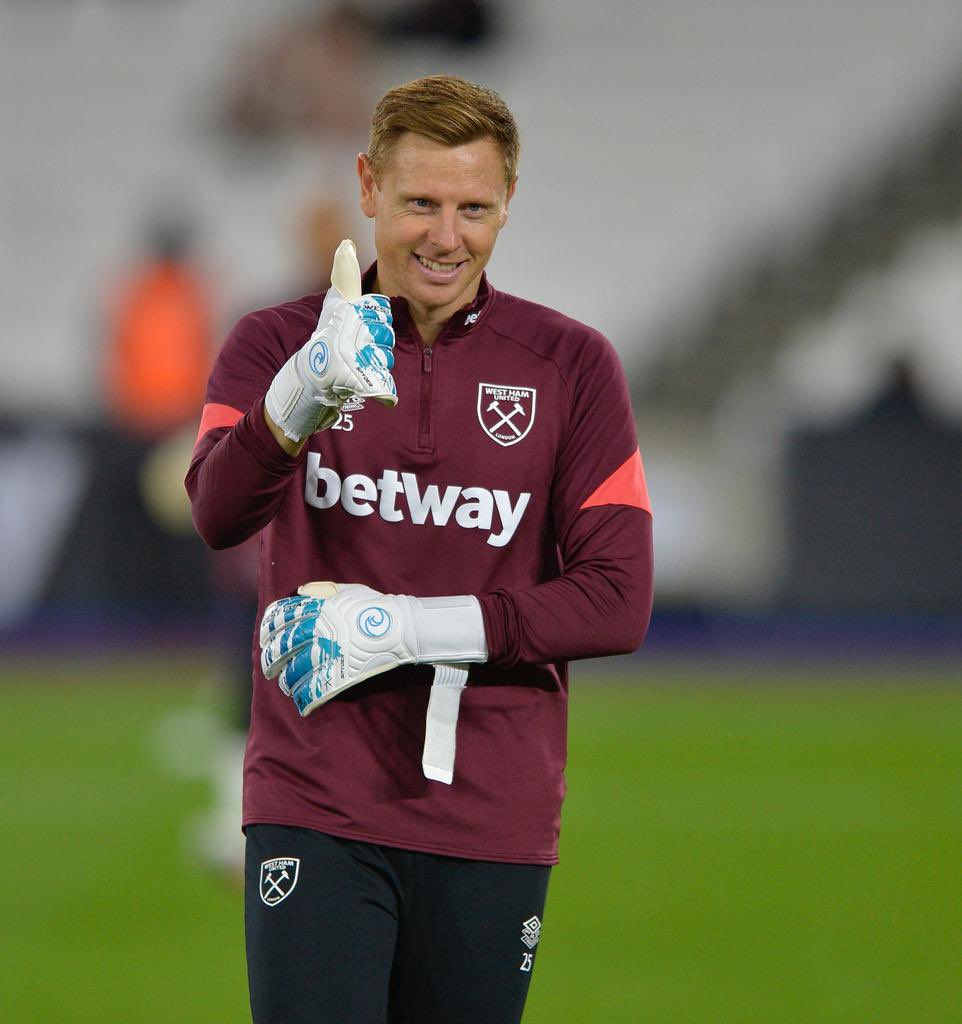 dmartin_gk's tweet photo. What a time to be a West Ham supporter 😊⚒⚒⚒. COYI https://t.co/0PtFye4lCZ