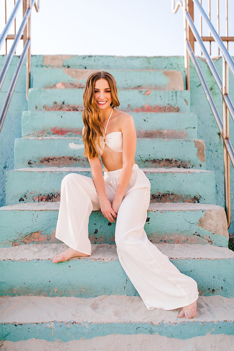 sparkling_bay's tweet photo. A few favorites from Amelie's session! Clear Springs High School, Class of 2022  @amelie_finn_ https://t.co/Zh89ob1JeO