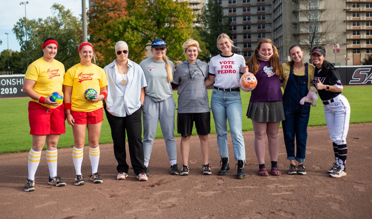 SIU_Softball's tweet photo. Halloween practice >> every other practice

#Spookyszn 🎃

🖼️ » https://t.co/PuzmJpdxa5 https://t.co/MhMmrTitEl