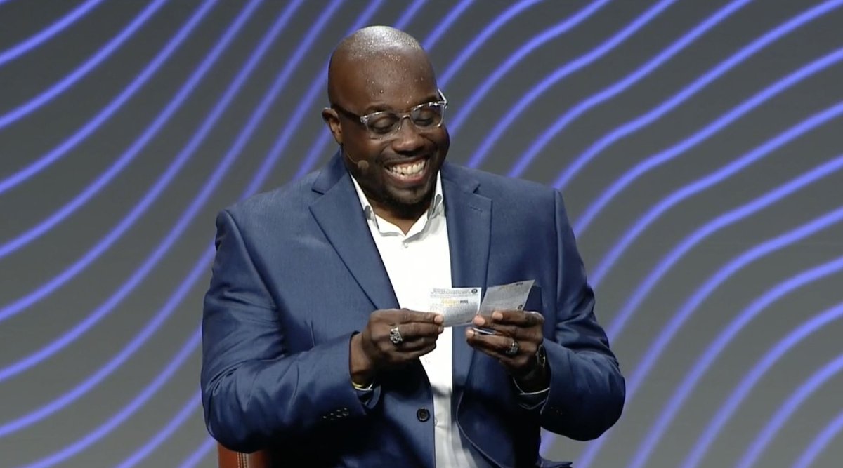 MittiHQ's tweet photo. Smiles all 'round for Ro Lewis, @TremcoRBM 🙌 We're so glad to have you onboard the SafetyCulture team.
#SafetyCultureSummit #MadeExtraordinary @Tremco https://t.co/tNThAbjJG8