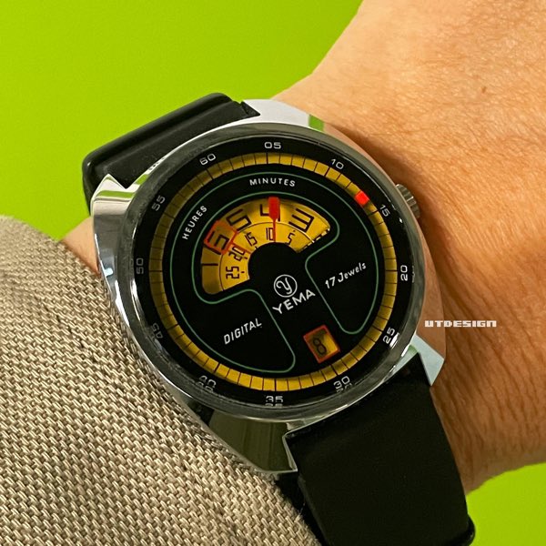 utdesign's tweet image. 今日の時計。 6:09 14sec. 相変わらず何時か分かりにくいけどカッコイイ。
utdesign.net/yema-jumphour2/
#yema #jumphour #メカデジ