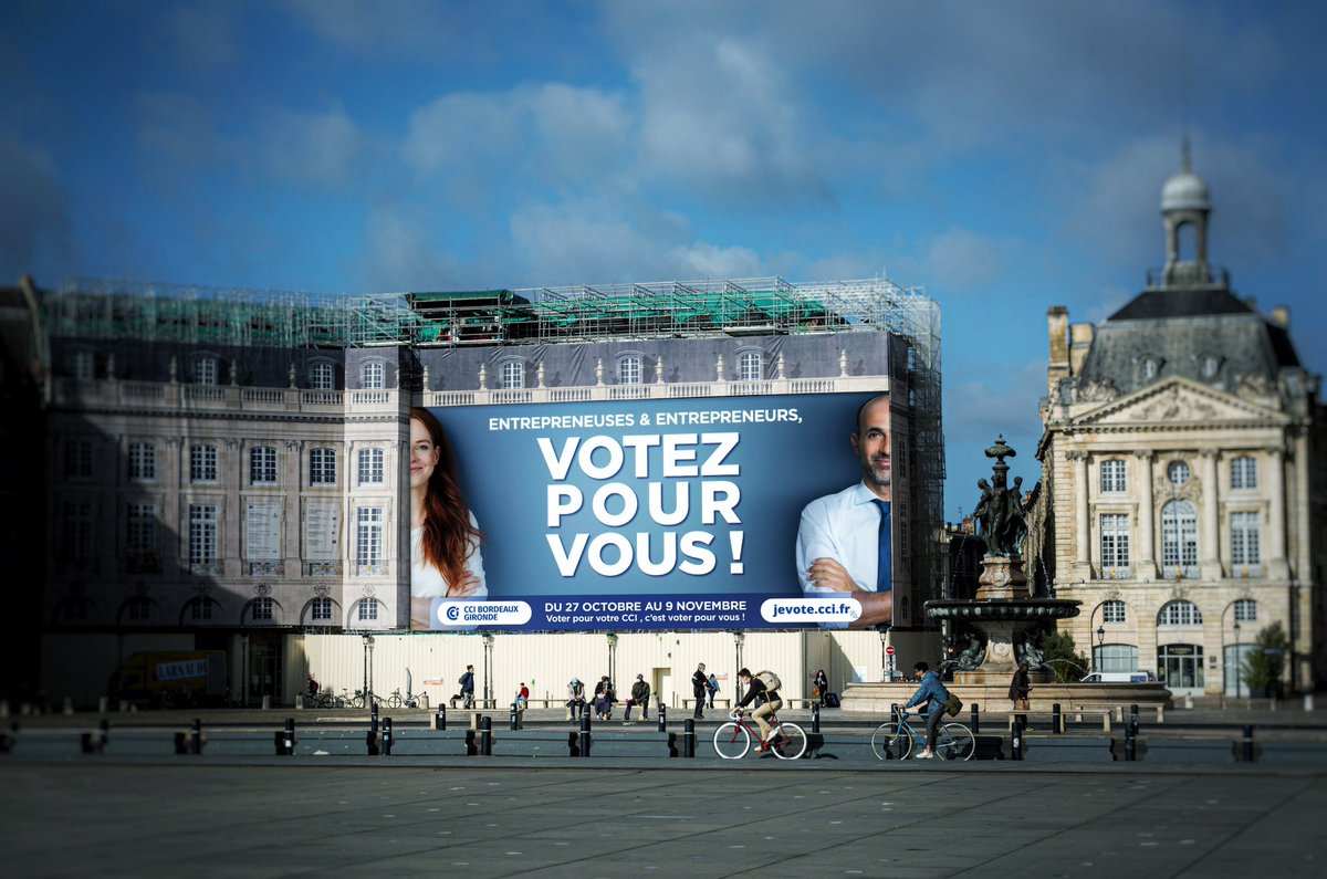 ericdiratzouyan's tweet photo. CRÉATION DE LA BÂCHE PLACE DE LA BOURSE #electioncci @ccibordeauxgironde @nm_nadamansour @bordeauxmaville @bordeauxconfidentiel @bordeauxmetropole #cci #elections #entrepreneur #entrepreneuse #entreprise #fierté #agencedecommunication #byrouge202 @eric_dirat https://t.co/Zn1w12uVI7