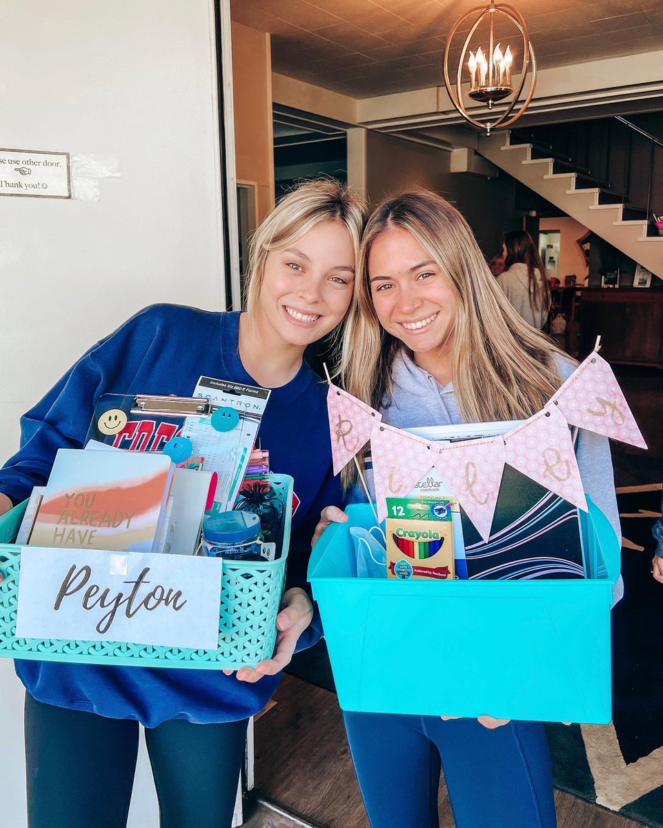 𝘽𝙄𝙂 week ahead for these 𝙡𝙞𝙩𝙩𝙡𝙚 cuties!! 🤩👩‍👧‍👧💗 We hope you all enjoyed your first gift from your big, see you tomorrow! 🤫