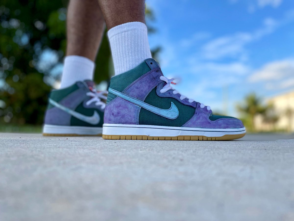 Golftrash101's tweet photo. Dip dye unbleached highs ๐๐ท #nikesb #nikeskateboarding #orangelabel #unbleached #dipdye #nike #nikeboys #nikesbdunk #dunkhigh #wearyourdunks #complexsneakers #nicekicks #sneakerfreakermag #sneakernews https://t.co/aNYGKgGdJh