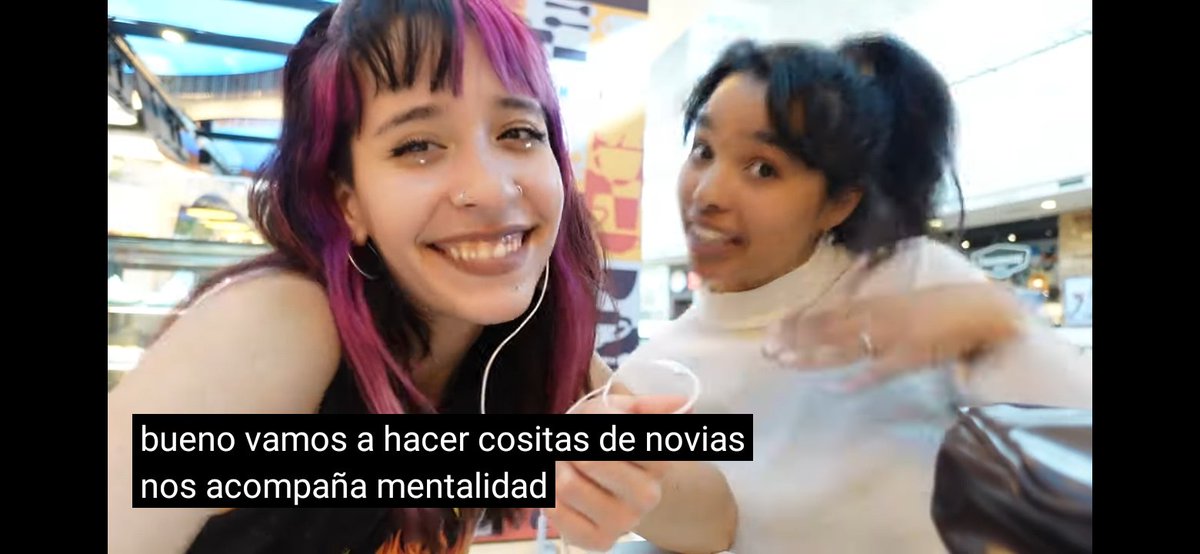 SorrasLua's tweet image. LoLu es Real!! 

#LWNuevoVideo