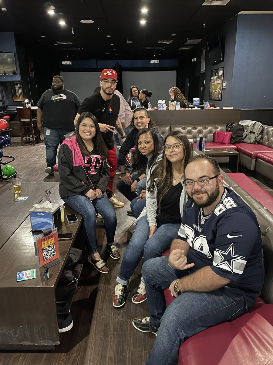 Had some #SeriousFun with my awesome store leaders at Max Bowl yesterday! Thank you #Samsung! PS: I still got it! 😁