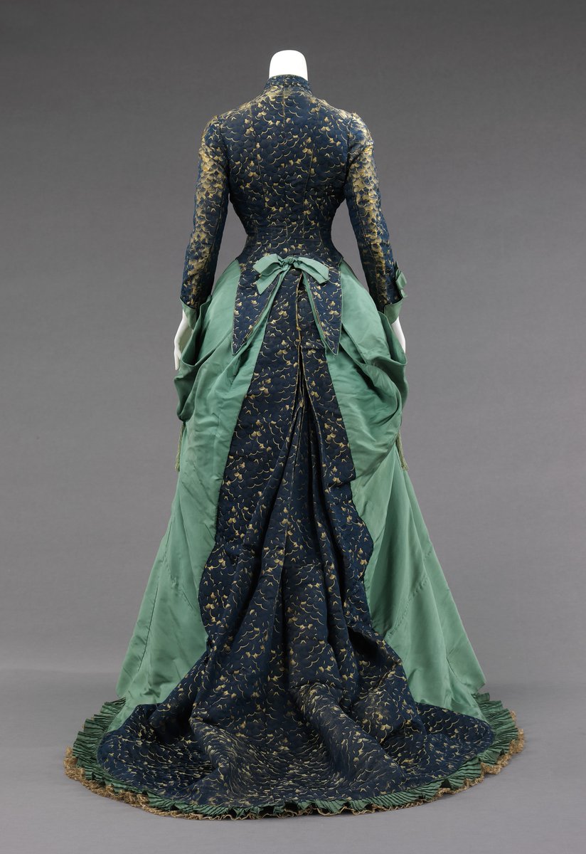 Afternoon dress by House of Worth, 1875. The MET.