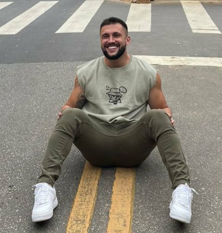 CabeloDoArthur's tweet photo. A verdadeira alegria não é aquela que seu rosto mostra, mas sim a que vive no seu coração e faz você contagiar todo mundo à sua volta.
Esse sorriso me contagia todos os dias.
Tenham uma ótima noite 😘 https://t.co/i6Oip3Kppq