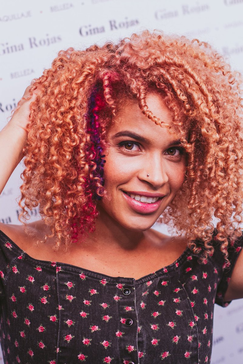 SoyGinaRojas's tweet photo. ¡Tener tu cabello rizado y colorido es posible!, Y si no lo crees, contáctame 😌

#Rizos #CabelloRizado #Curlygirl #Fantasyhaircolor https://t.co/YlWqSTqIIR