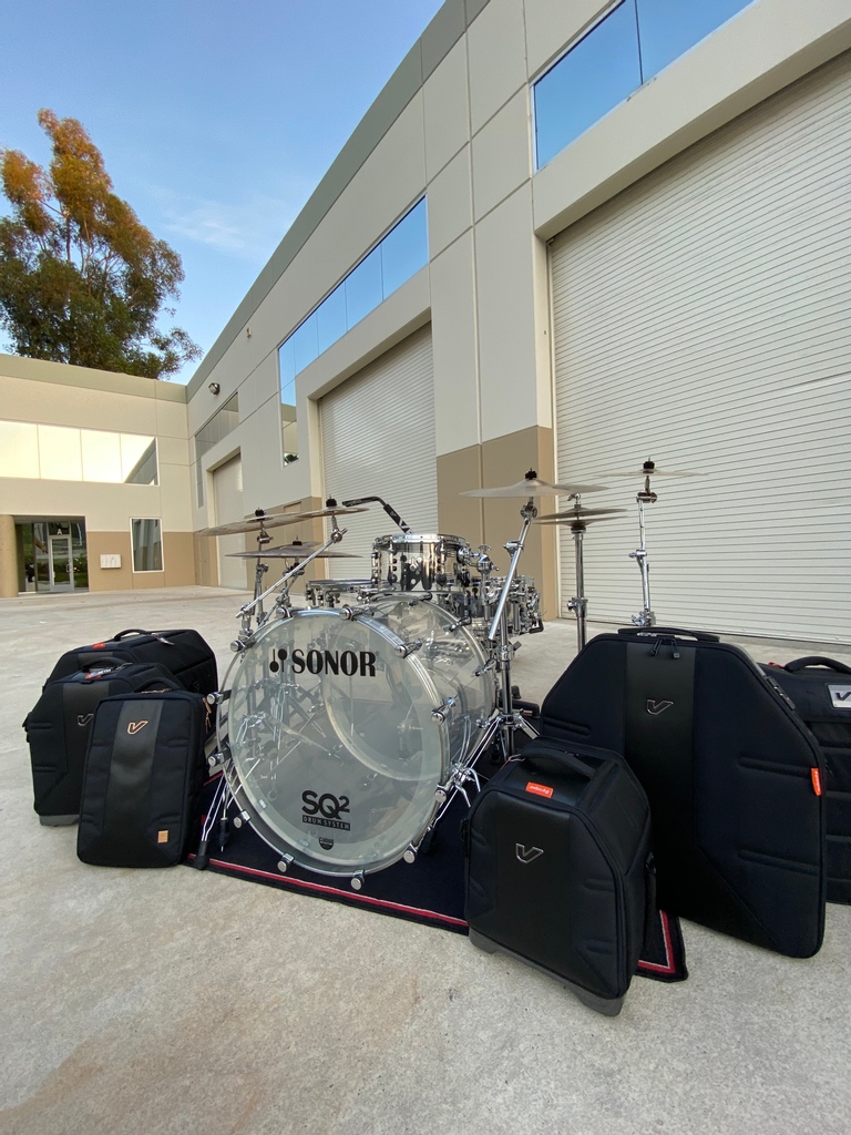 gruvgear's tweet photo. That setup! π₯π₯π₯ This clear acrylic 26" bass/kick drum was specifically requested by @prince himself for Chris Coleman @c2_experience_ to have made π #VELOC #drummers #legendapproved @sonordrumco https://t.co/E445hmyPjJ