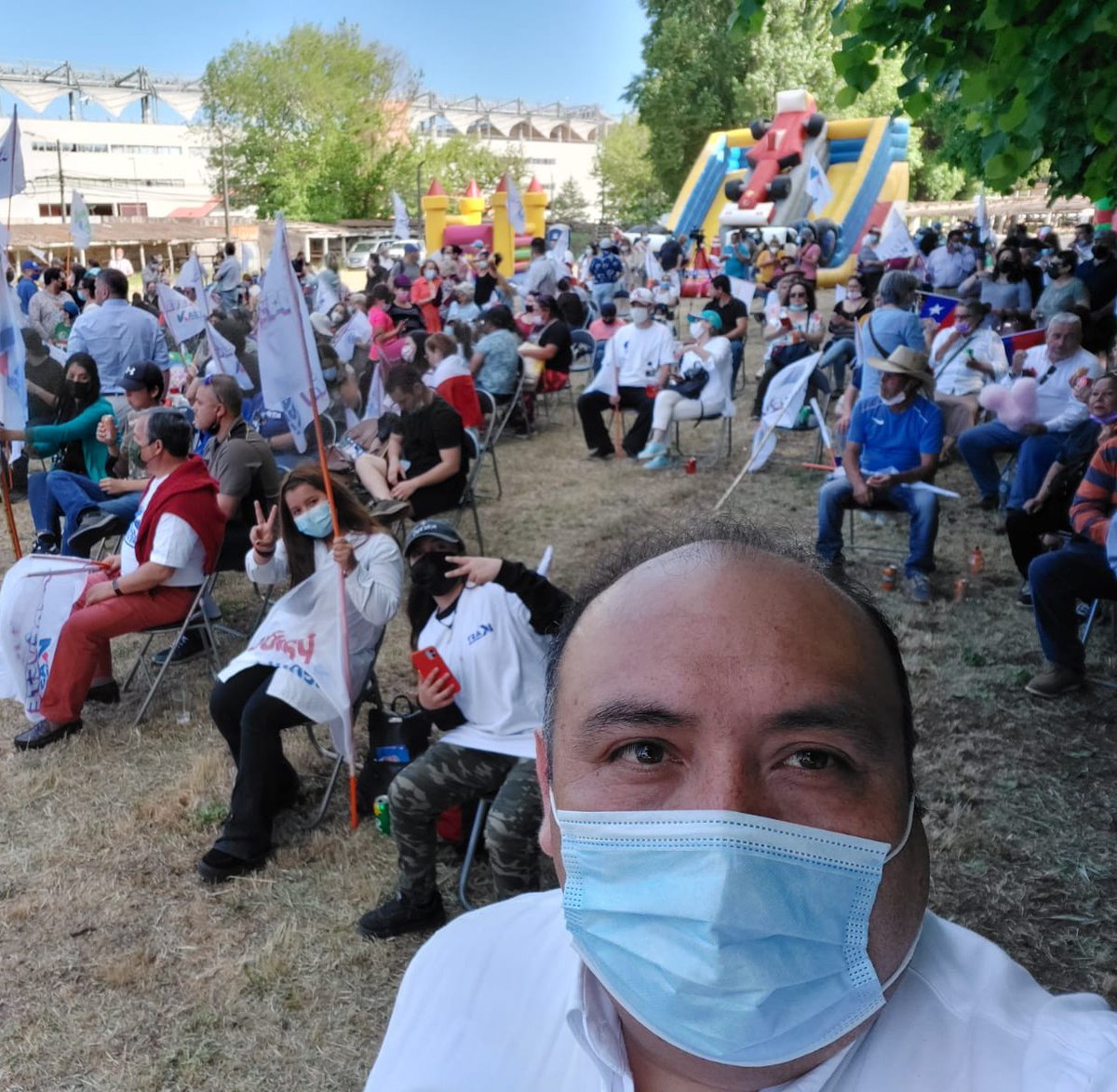 QuinelemRoberto's tweet photo. En Ñuble , acompañando a nuestro Presidente.
@joseantoniokast 
@makaweber 
@DipCristobal https://t.co/XbNmOhW4lj