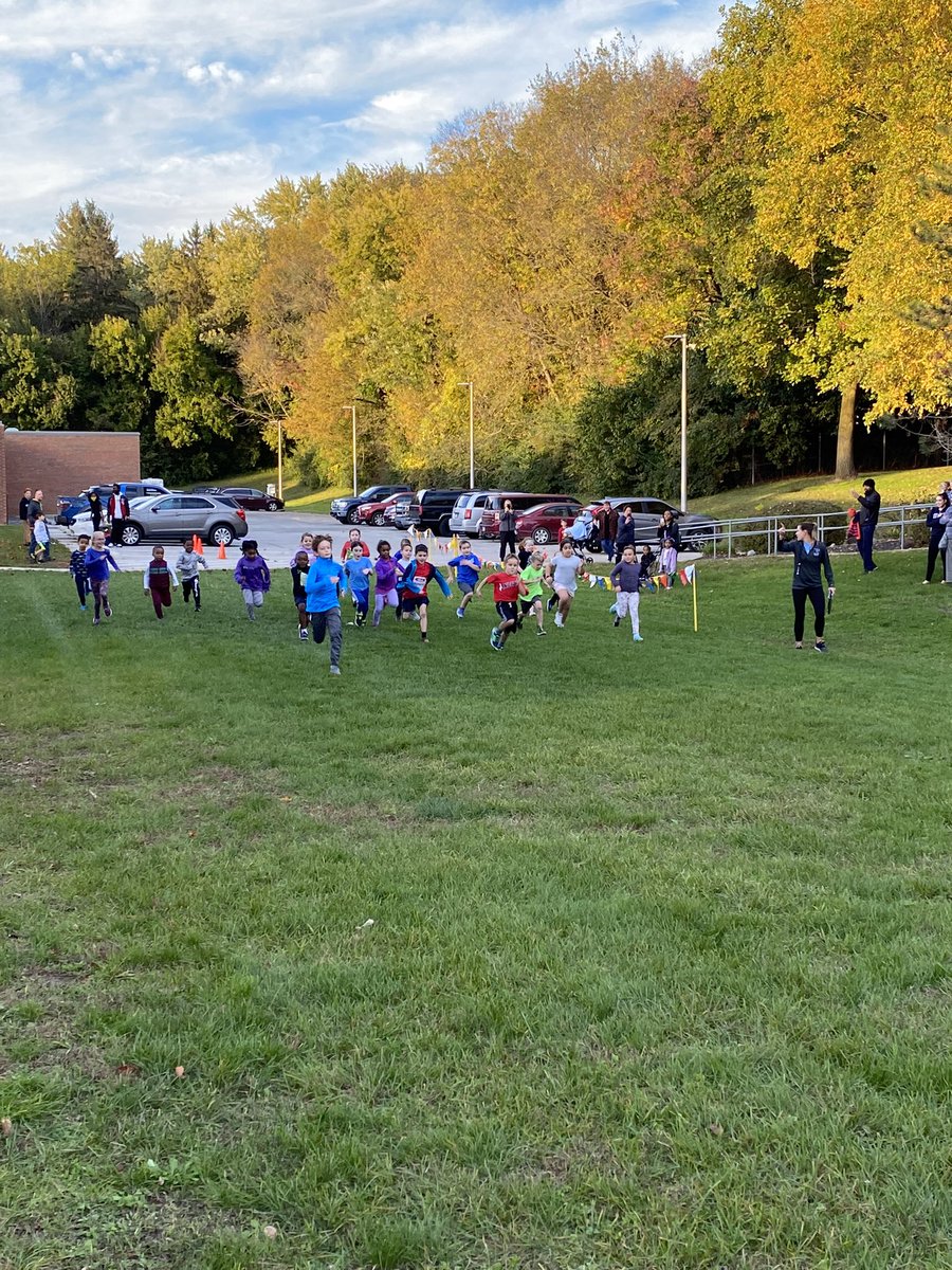 Falcon Running Club Inaugural Meet tonight, great job Falcons! Mrs. Bush did a great job organizing #WeGrowKids in many ways <a href="/PerryTwpSchools/">Perry Township Schools</a>